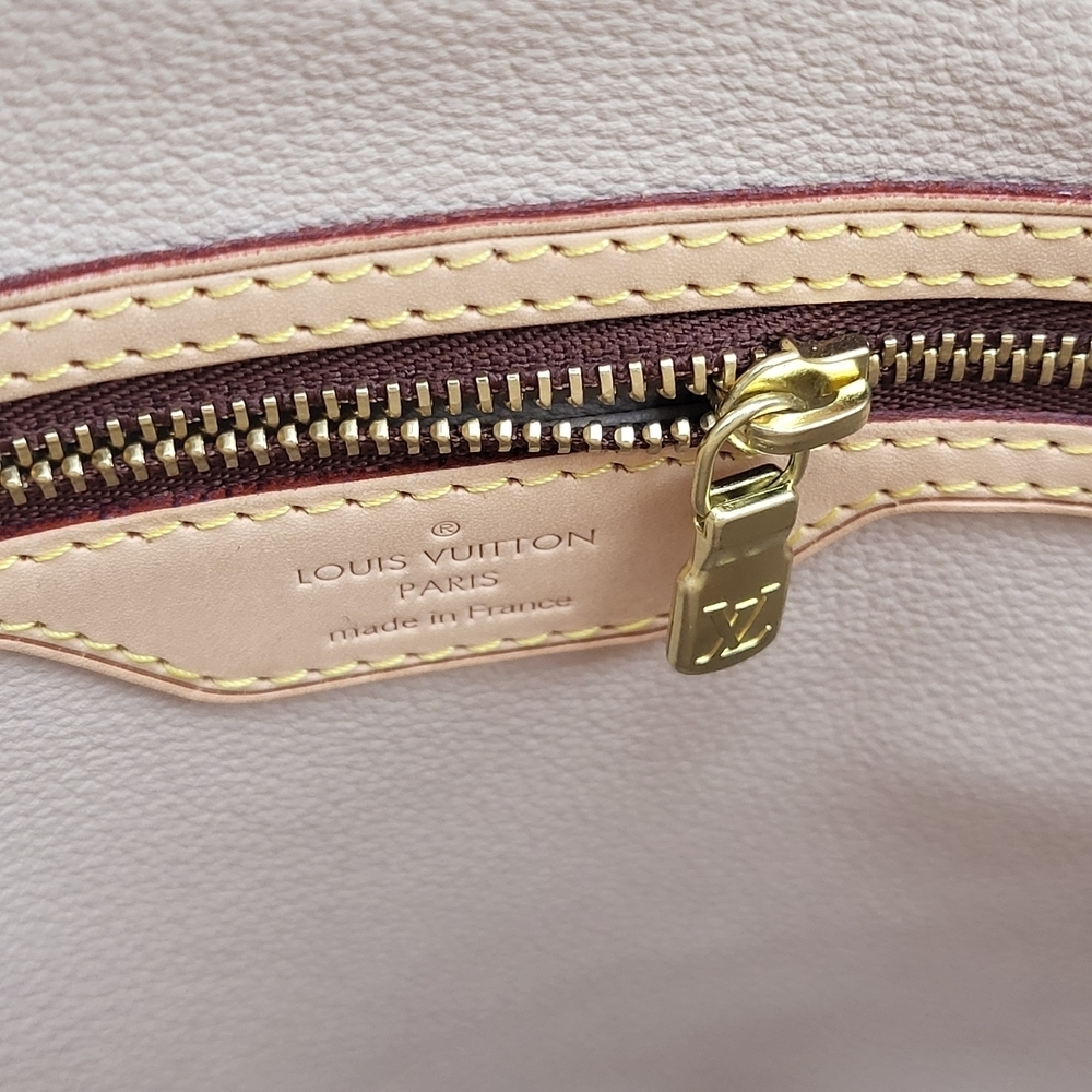 Louis Vuitton Monogram GM Bucket Shoulder Bag, Authentic..!! - Picture 8 of 16